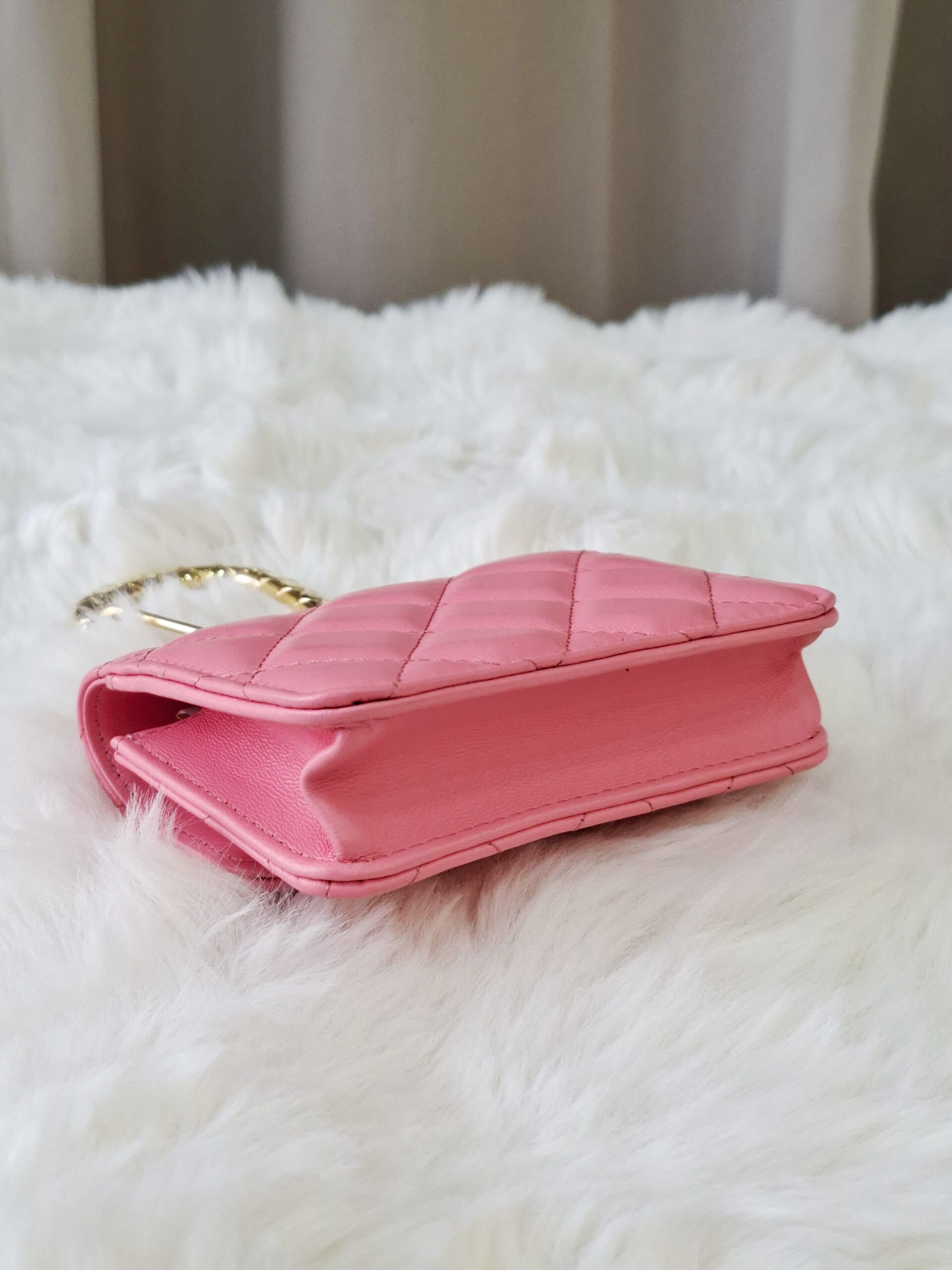 chanel hook clutch pink ghw series 31 chanel hook clutch pink ghw series 31