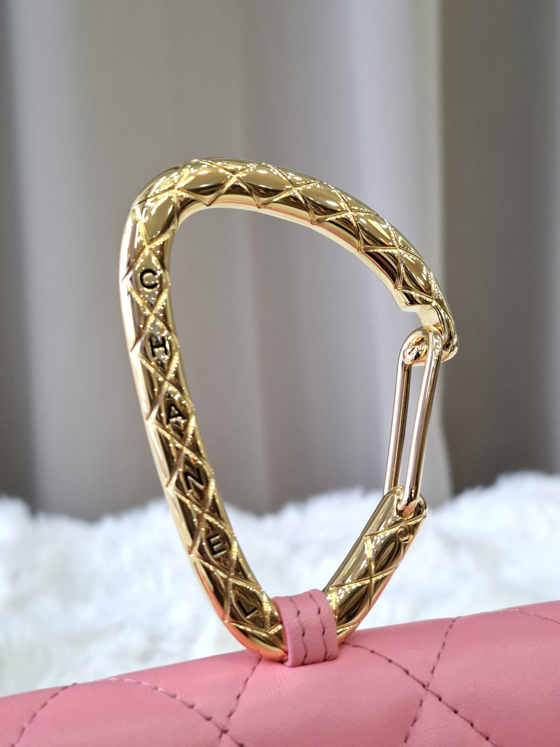 chanel hook clutch pink ghw series 31 chanel hook clutch pink ghw series 31
