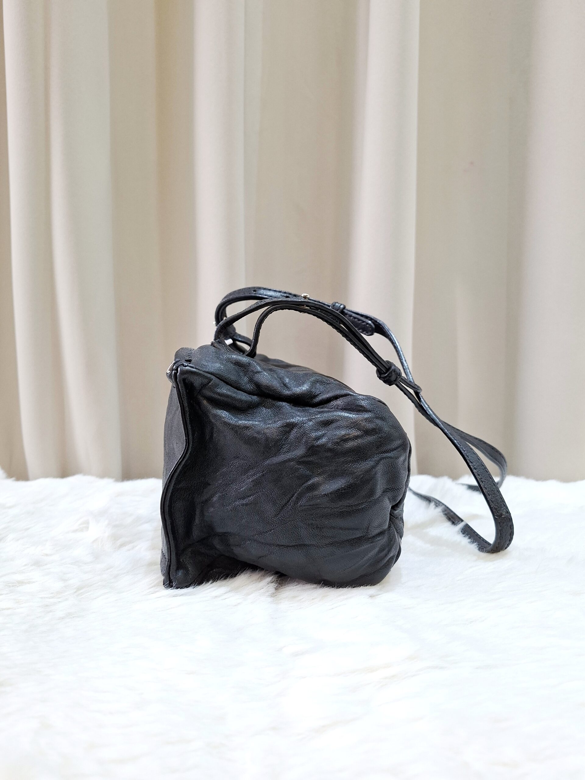givenchy pandora mini black shw givenchy pandora mini black shw