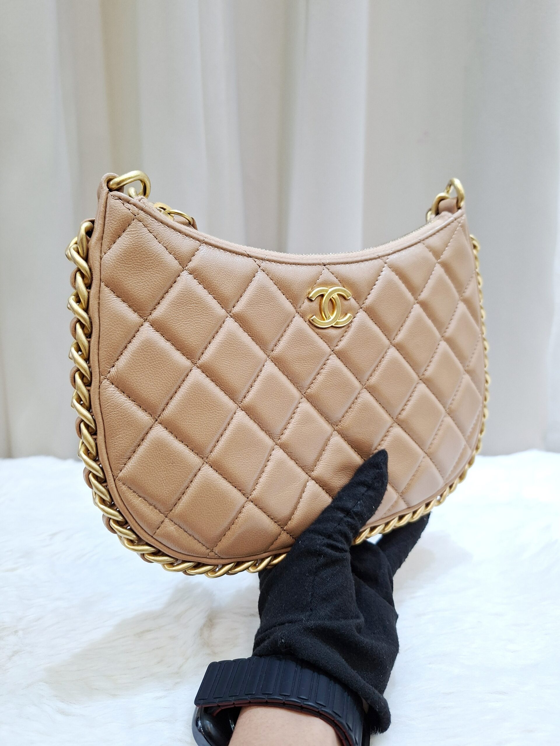 chanel shiny lambskin hobo bag dark beige ghw microchipped chanel shiny lambskin hobo bag dark beige ghw microchipped
