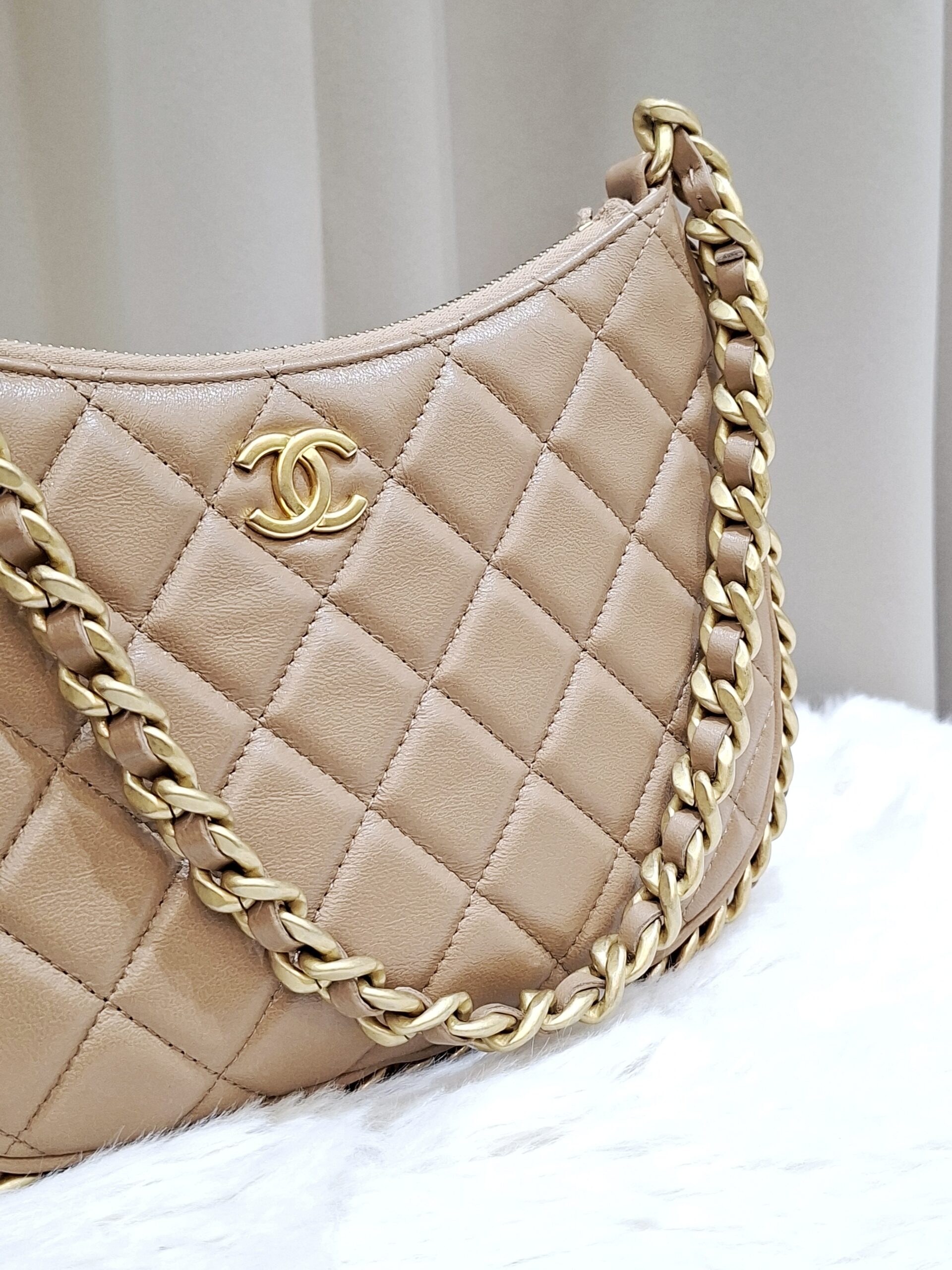 chanel shiny lambskin hobo bag dark beige ghw microchipped chanel shiny lambskin hobo bag dark beige ghw microchipped