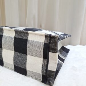 christian dior medium booktote black/white