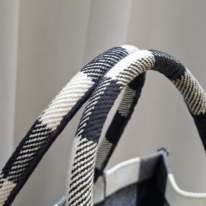 christian dior medium booktote black/white