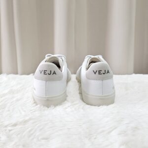 Veja Campo Chromefree Leather Sneaker