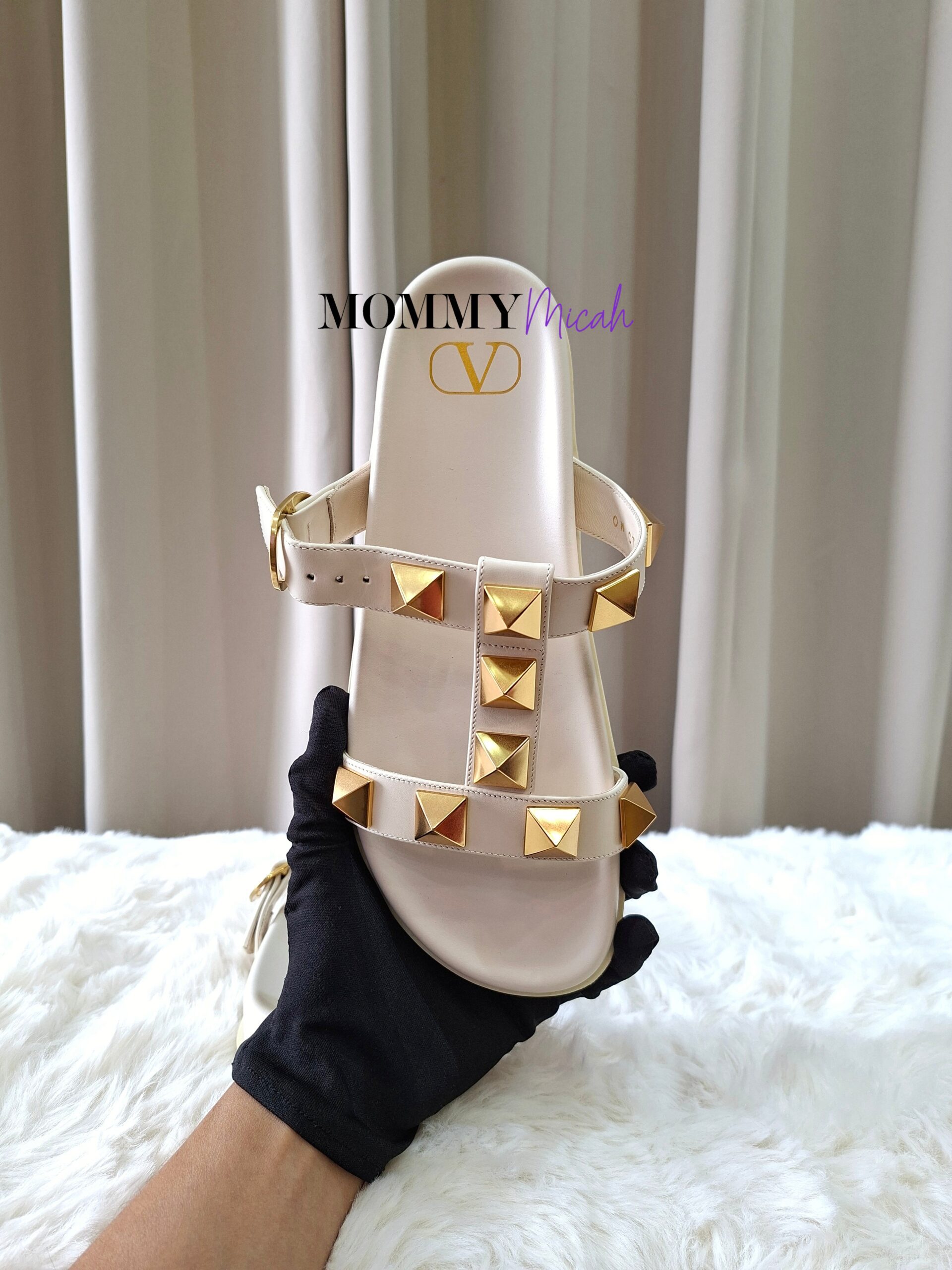 Valentino Garavani Rockstud Ivory Slip On Valentino Garavani Rockstud Ivory Slip On