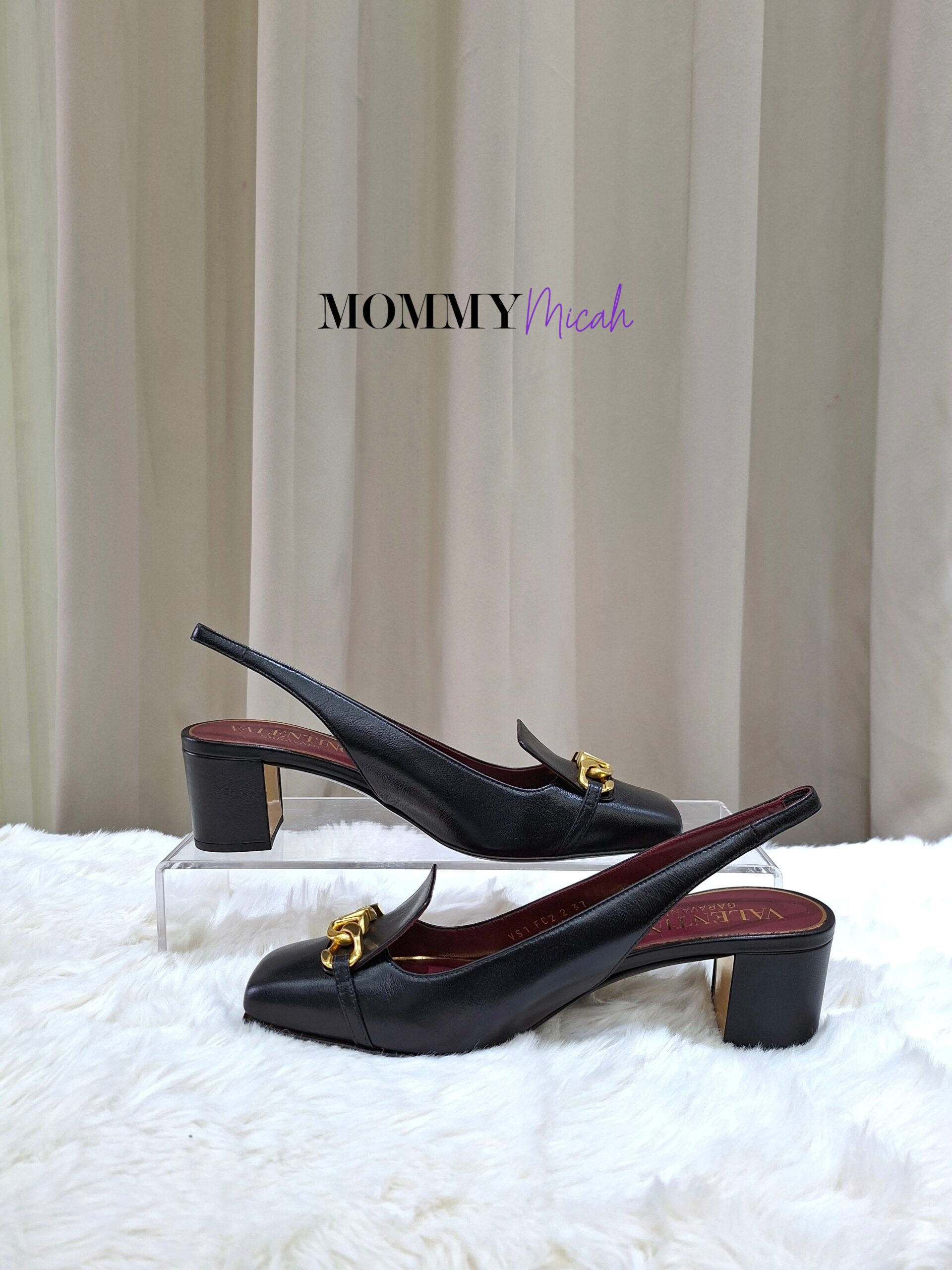 Valentino Garavani VLOGO Chain Slingback Pumps Valentino Garavani VLOGO Chain Slingback Pumps