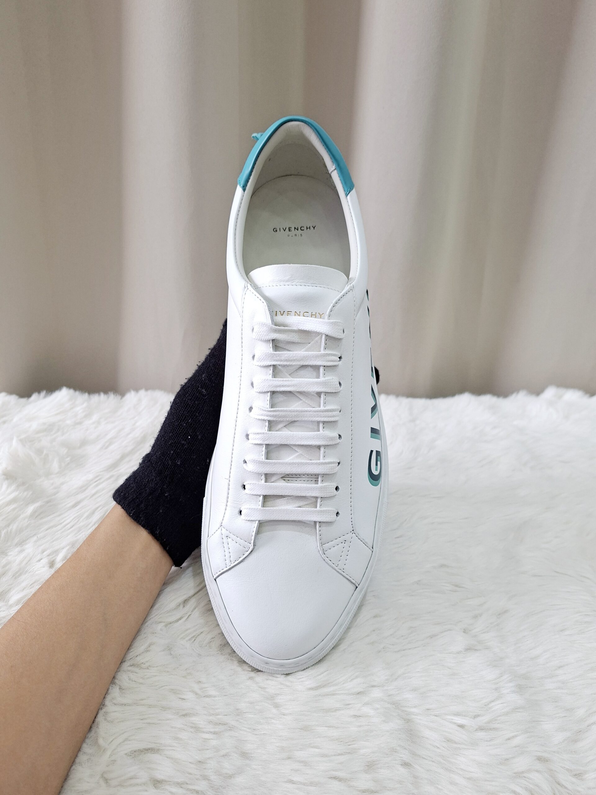 Givenchy White Aqua Sneakers Givenchy White Aqua Sneakers