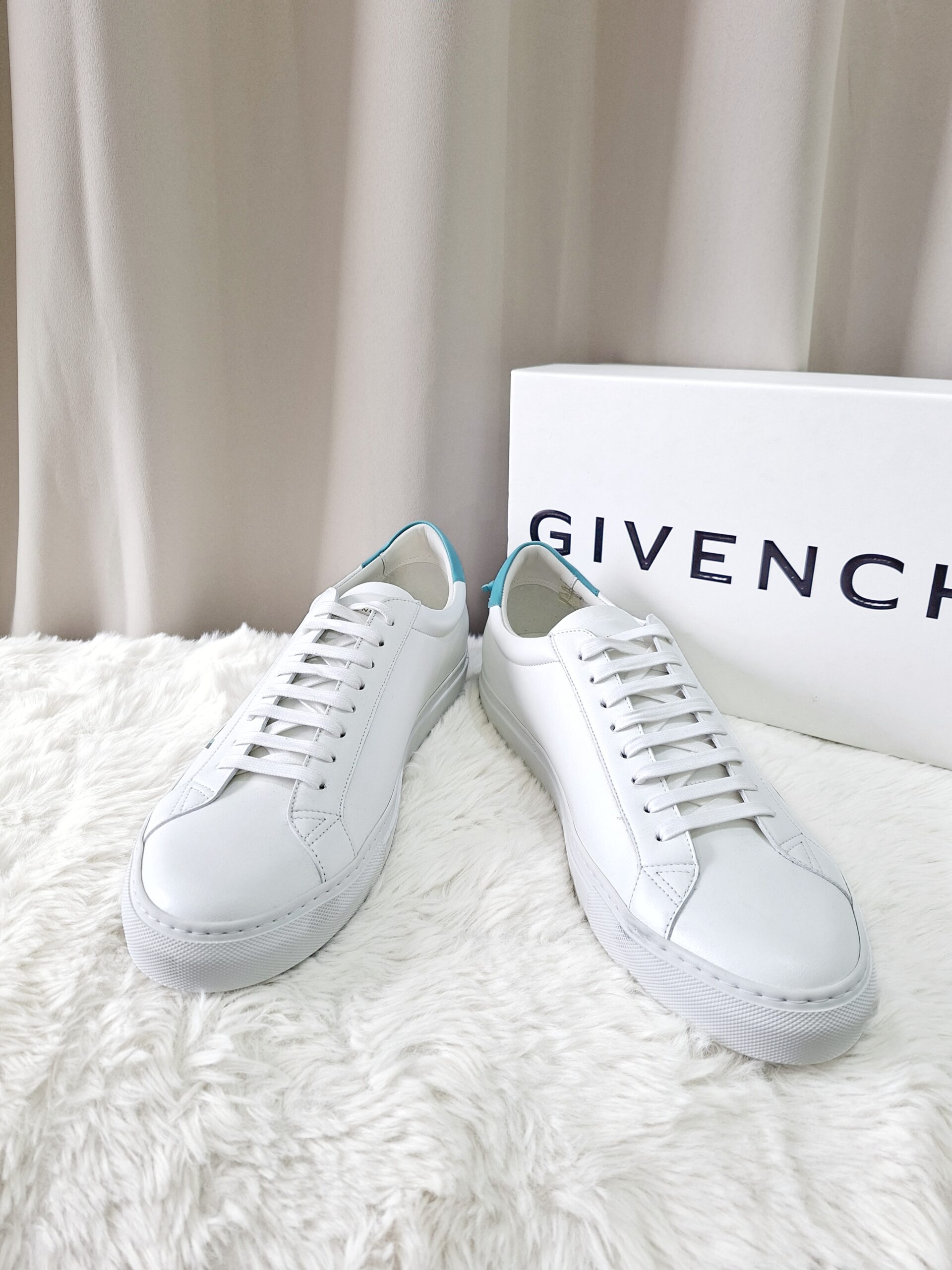 Givenchy White Aqua Sneakers Givenchy White Aqua Sneakers