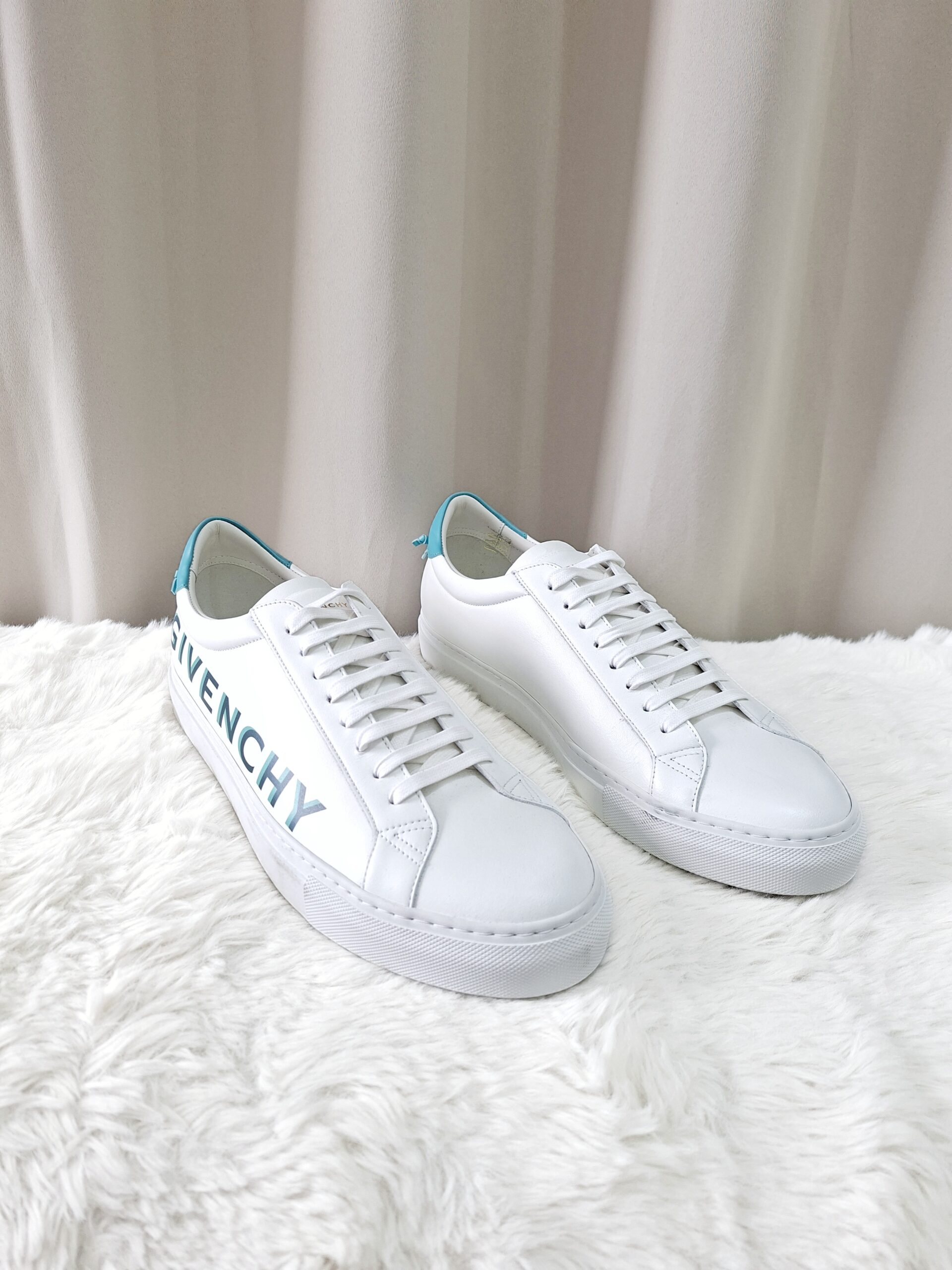 Givenchy White Aqua Sneakers Givenchy White Aqua Sneakers