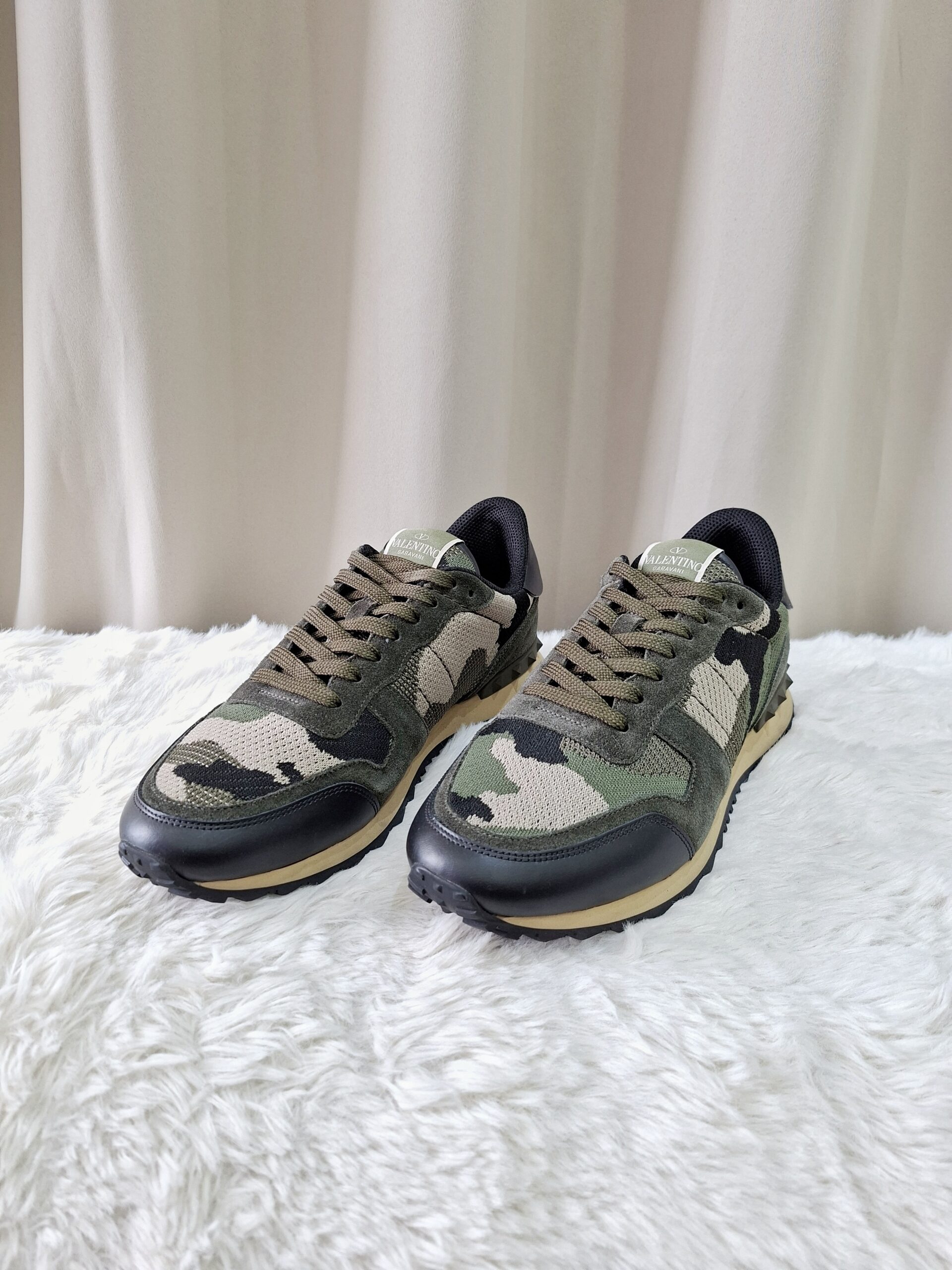 Valentino Camo Sneakers Valentino Camo Sneakers
