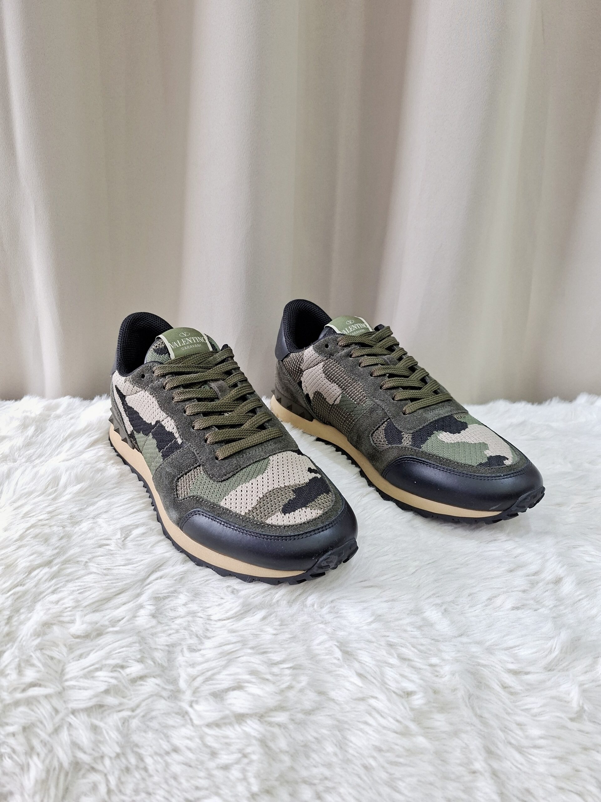 Valentino Camo Sneakers Valentino Camo Sneakers