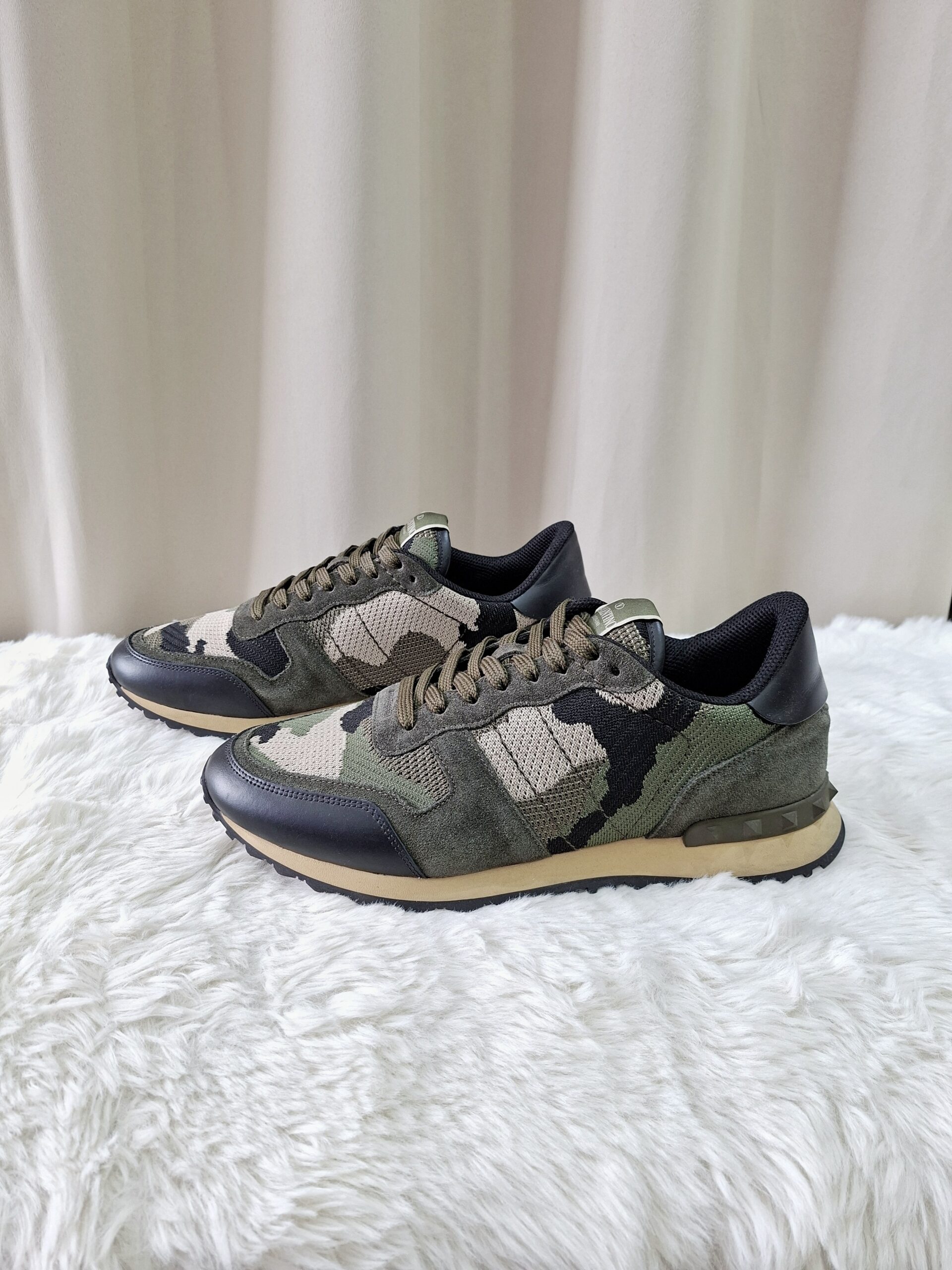 Valentino Camo Sneakers Valentino Camo Sneakers