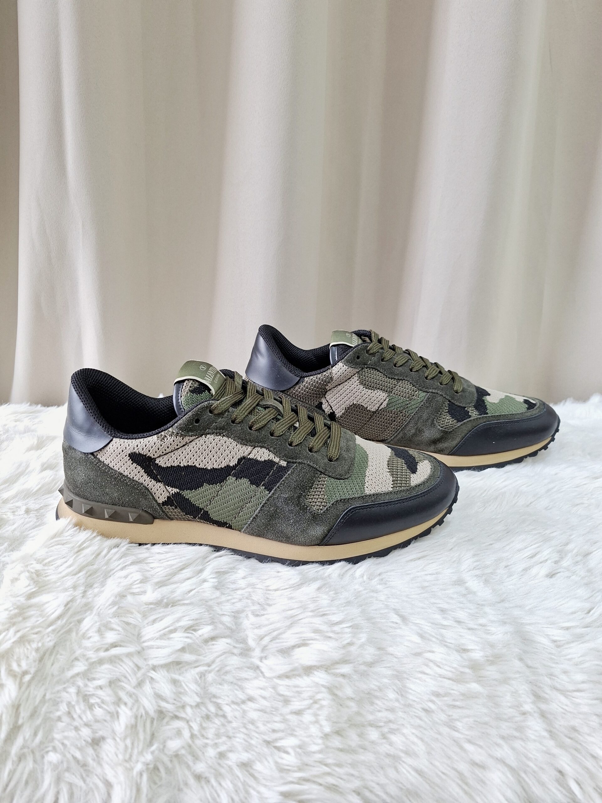 Valentino Camo Sneakers Valentino Camo Sneakers