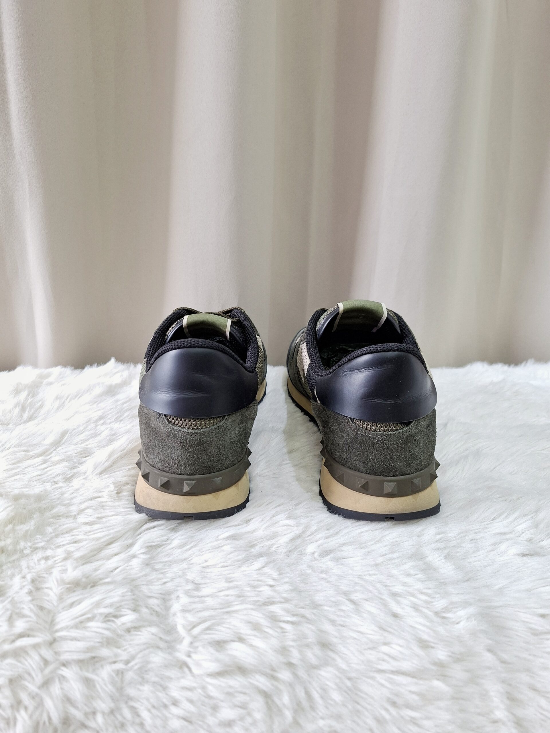 Valentino Camo Sneakers Valentino Camo Sneakers
