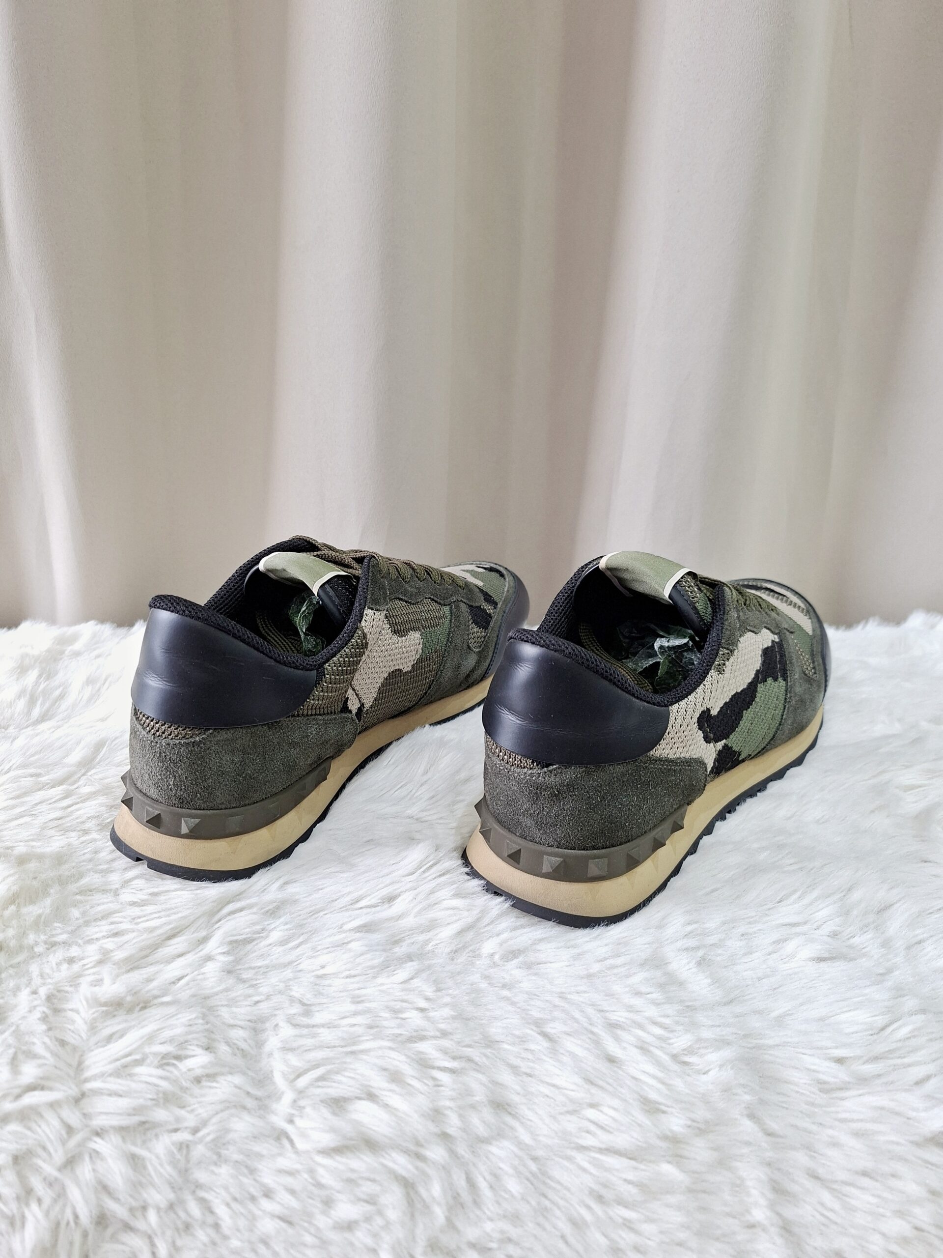 Valentino Camo Sneakers Valentino Camo Sneakers