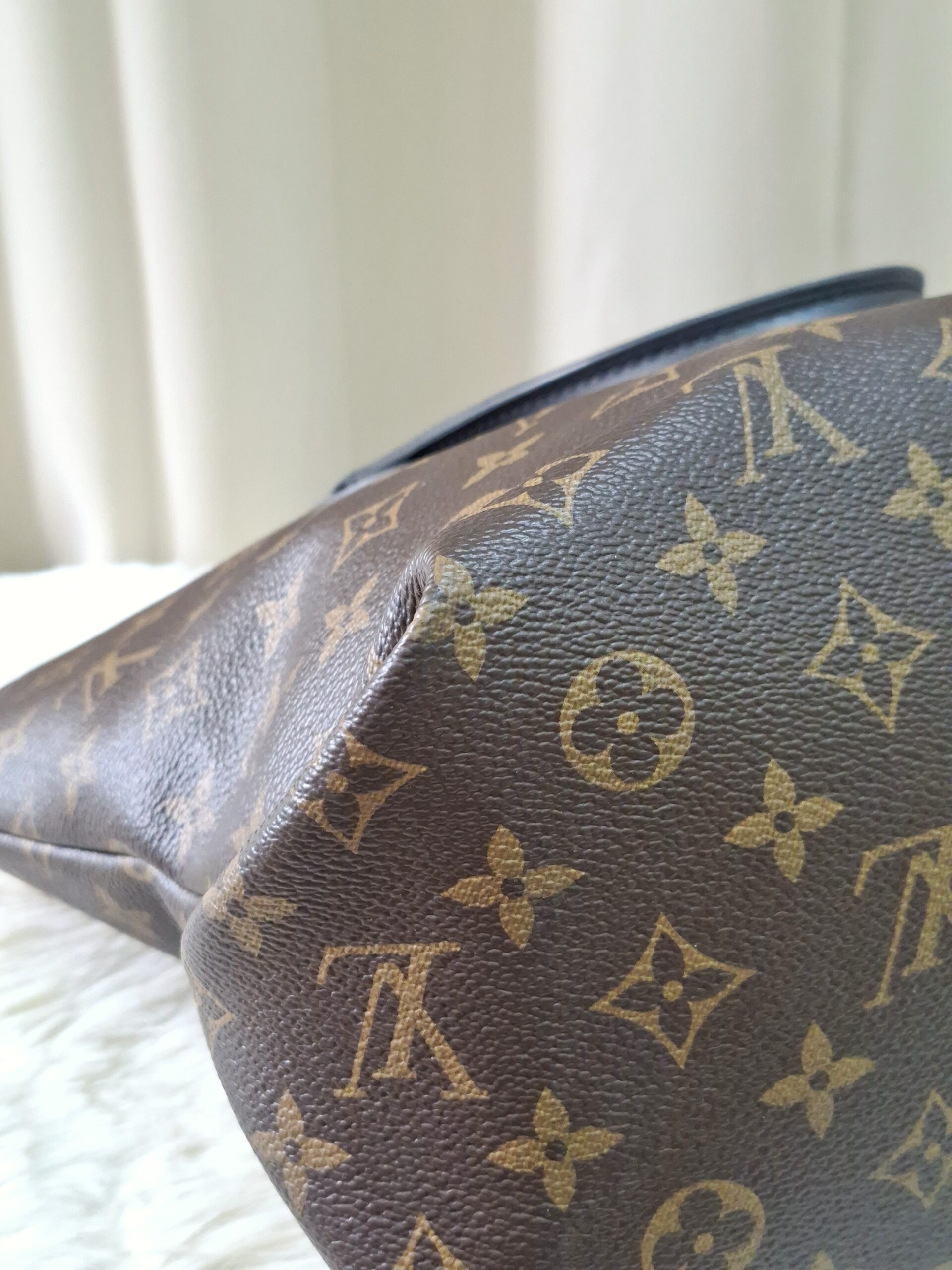 LV Monogram Zipped Tote PM LV Monogram Zipped Tote PM