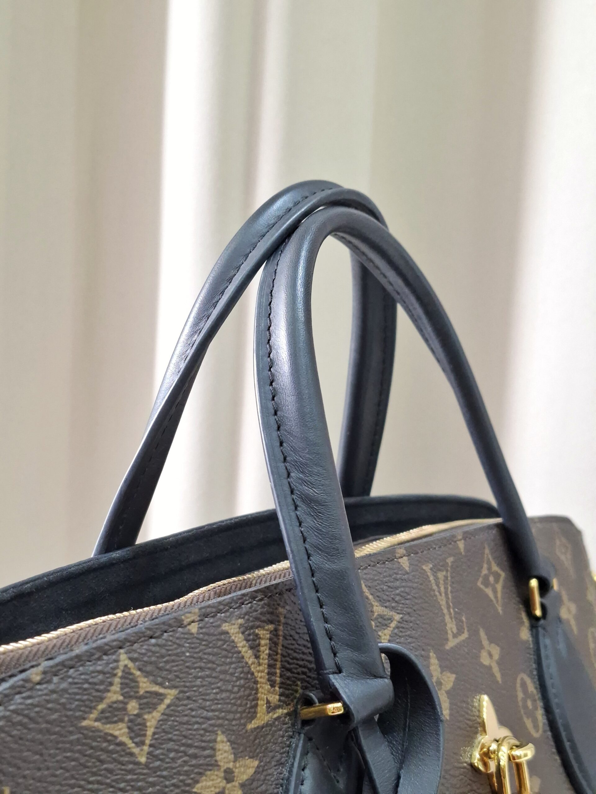LV Monogram Zipped Tote PM LV Monogram Zipped Tote PM