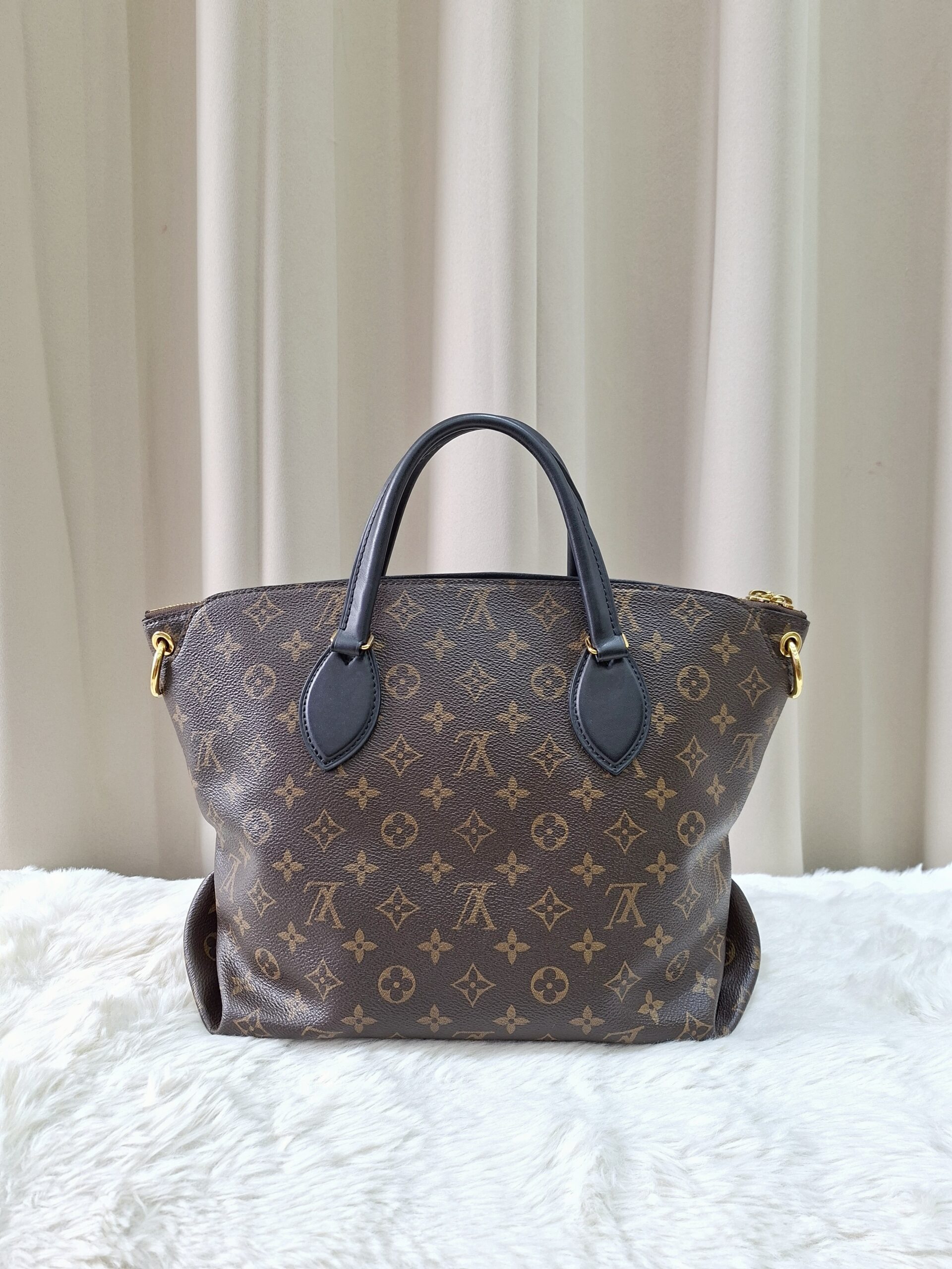 LV Monogram Zipped Tote PM LV Monogram Zipped Tote PM