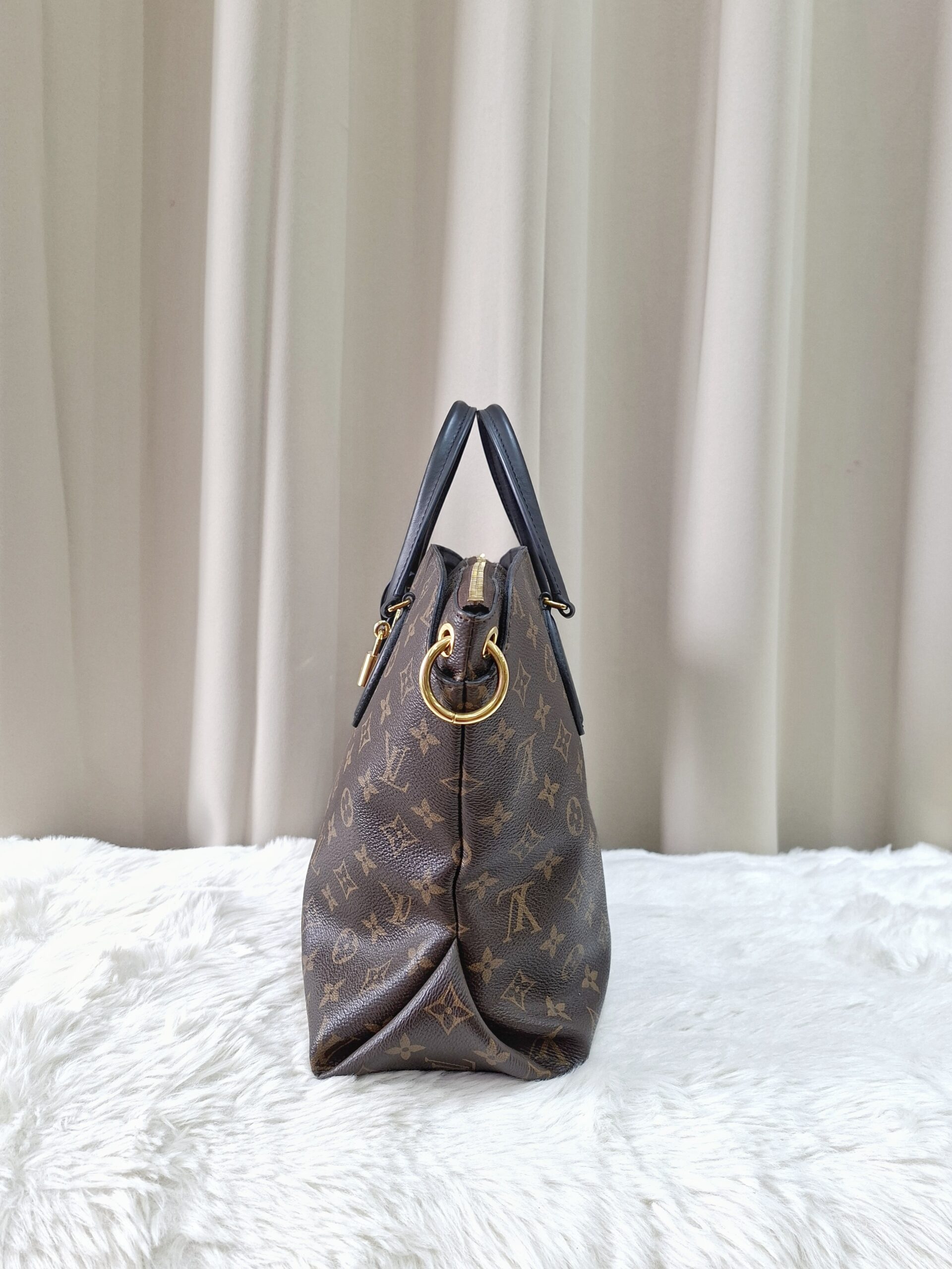 LV Monogram Zipped Tote PM LV Monogram Zipped Tote PM