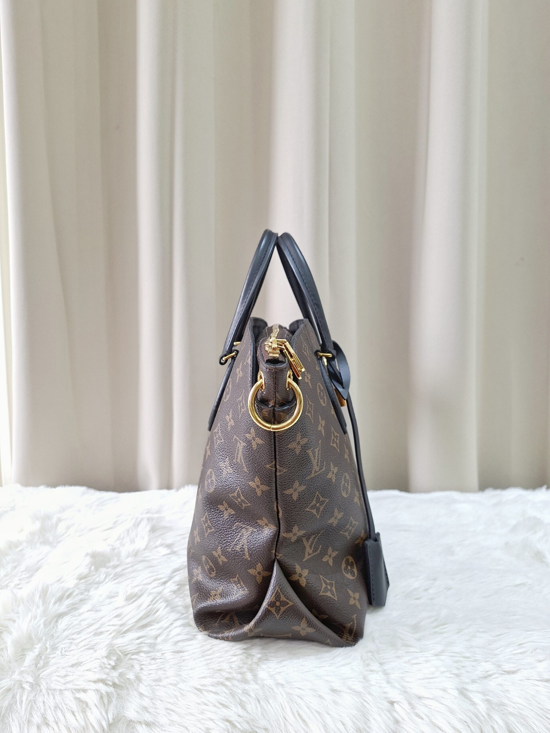 LV Monogram Zipped Tote PM LV Monogram Zipped Tote PM