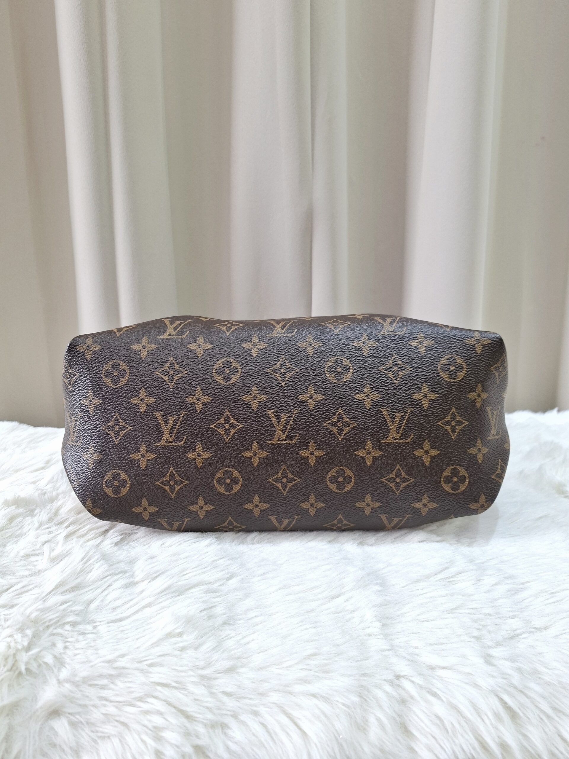 LV Monogram Zipped Tote PM LV Monogram Zipped Tote PM