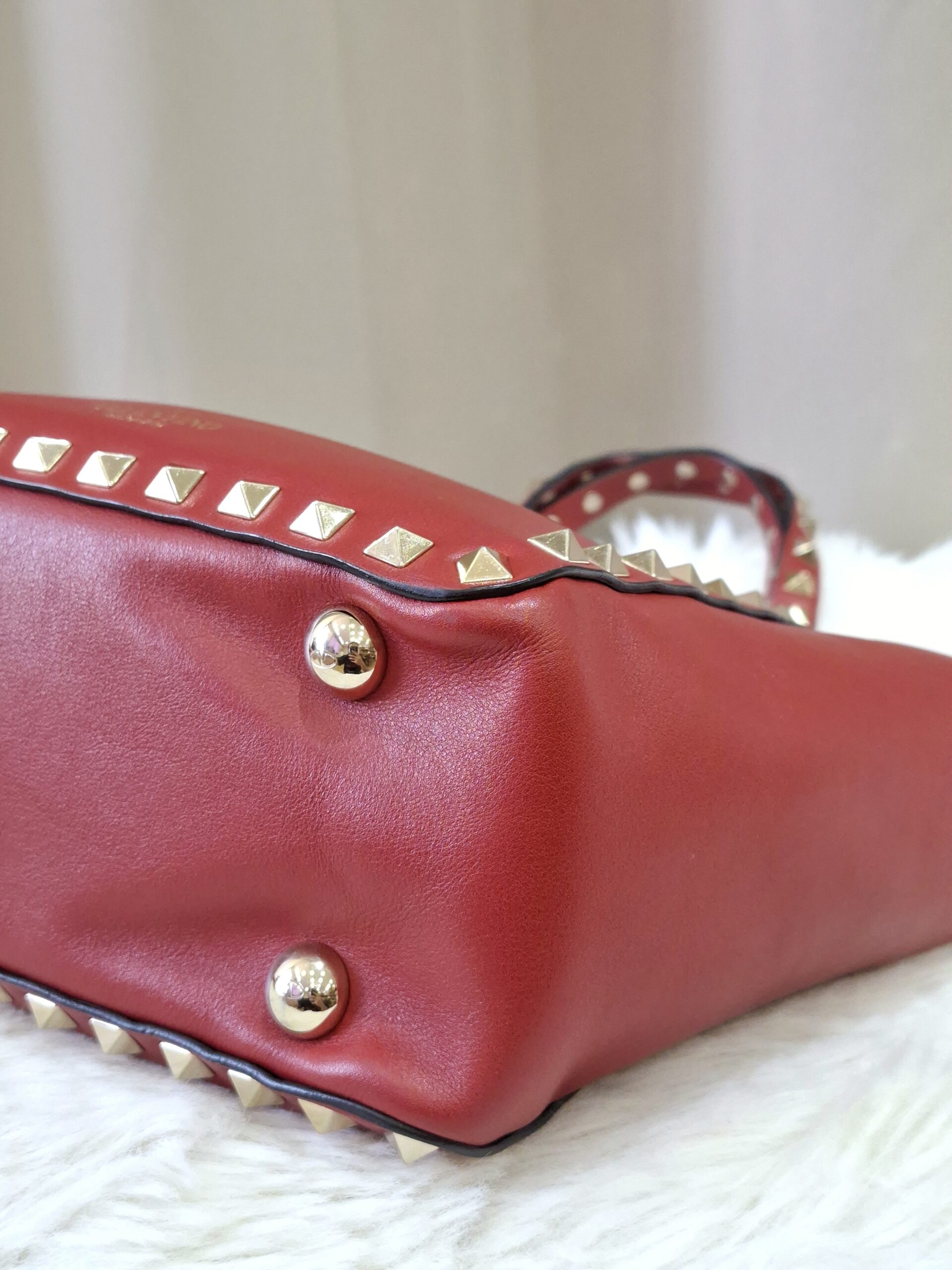 Valentino Garavani Rockstud Red Small Two Way Bag Valentino Garavani Rockstud Red Small Two Way Bag