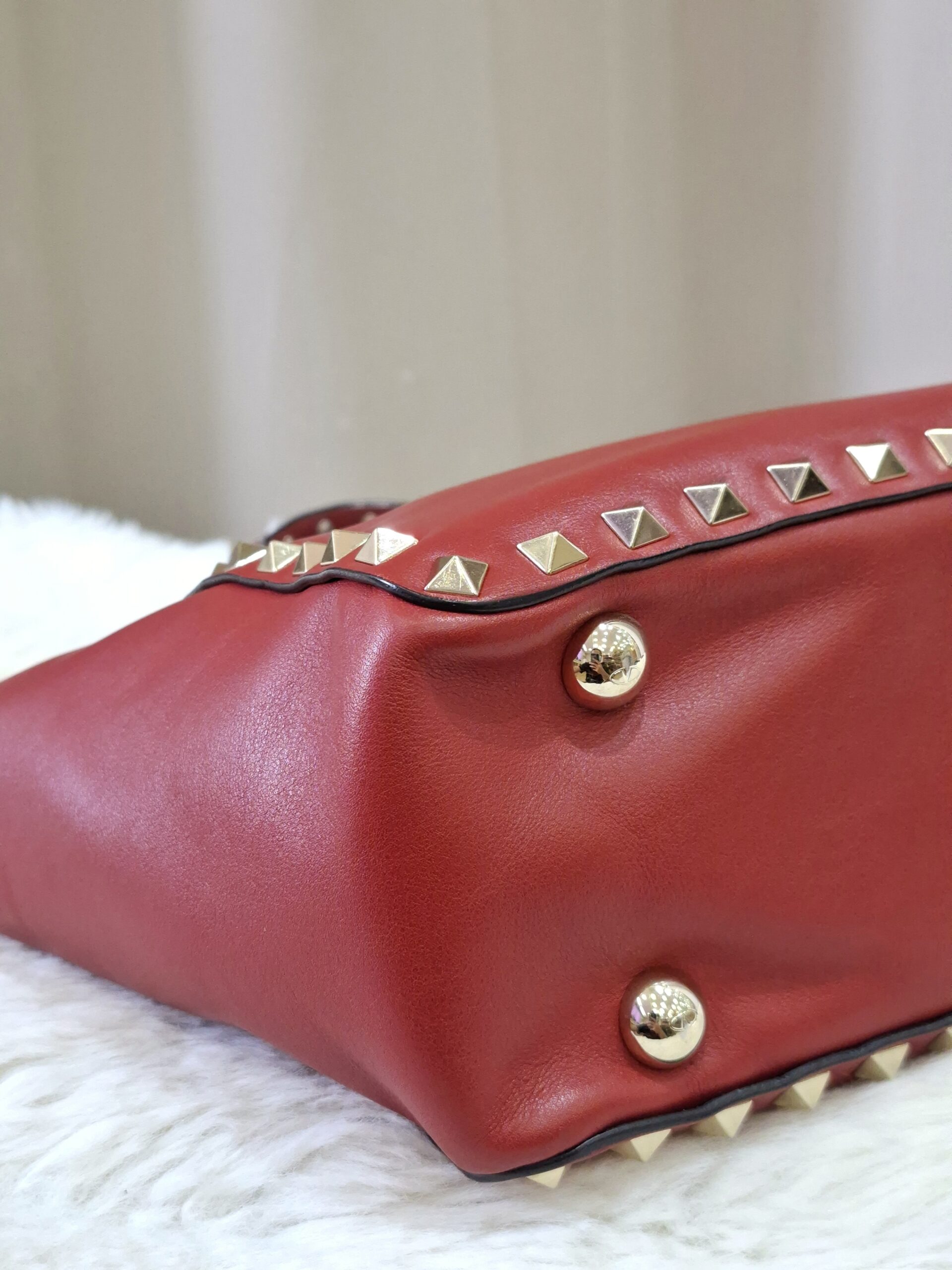 Valentino Garavani Rockstud Red Small Two Way Bag Valentino Garavani Rockstud Red Small Two Way Bag