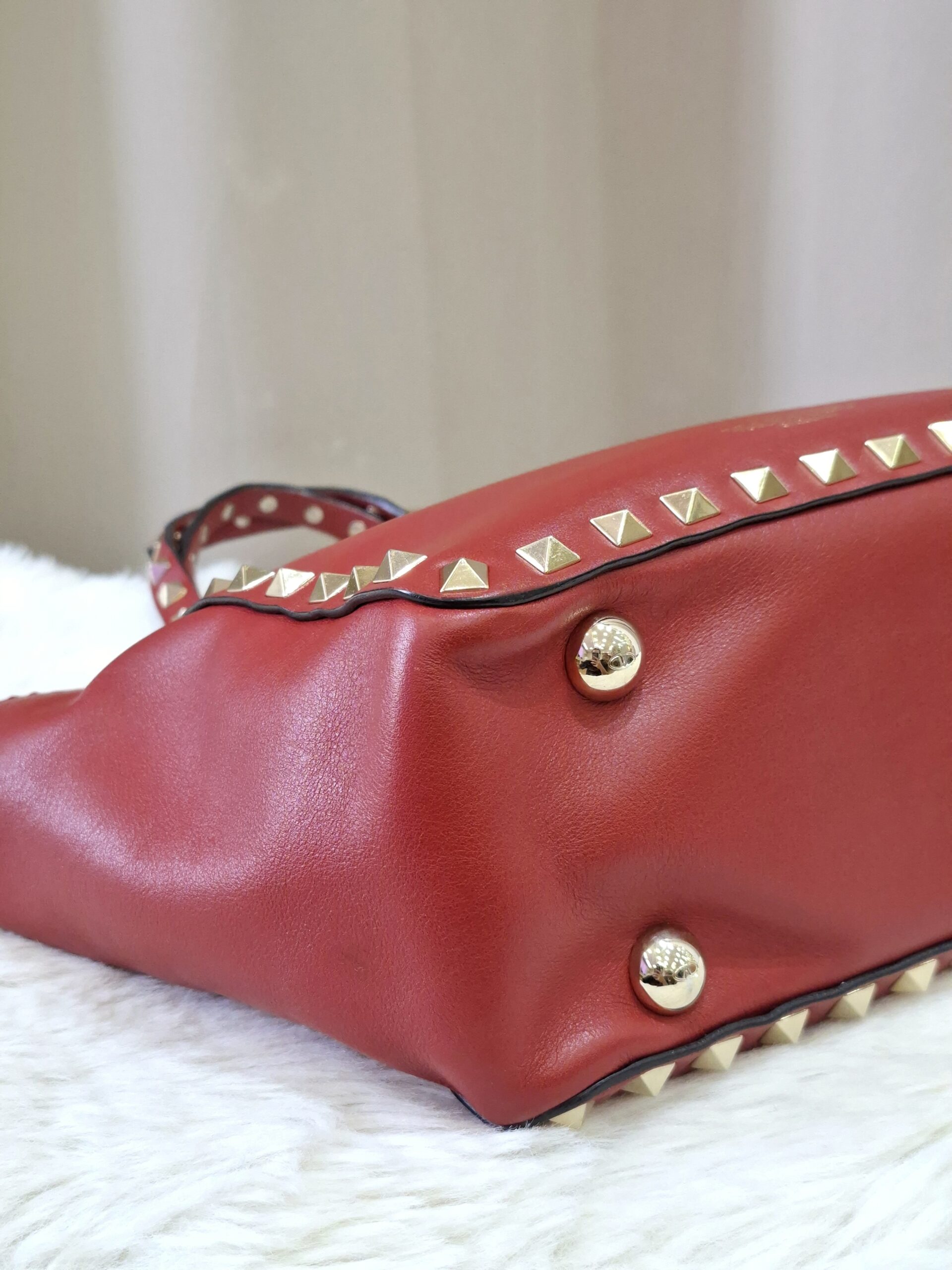 Valentino Garavani Rockstud Red Small Two Way Bag Valentino Garavani Rockstud Red Small Two Way Bag