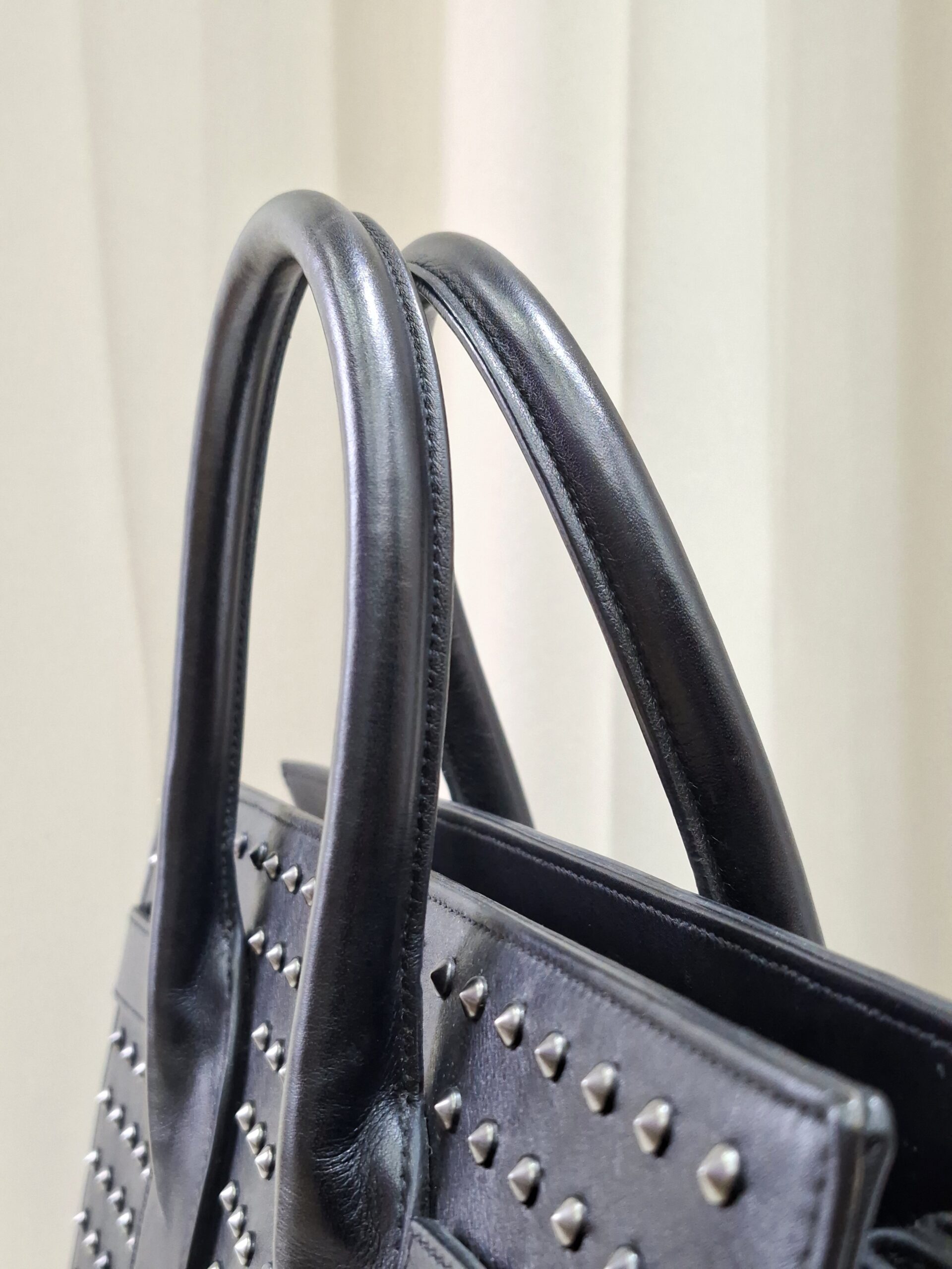 YSL Studded De Jour Tote Bag YSL Studded De Jour Tote Bag