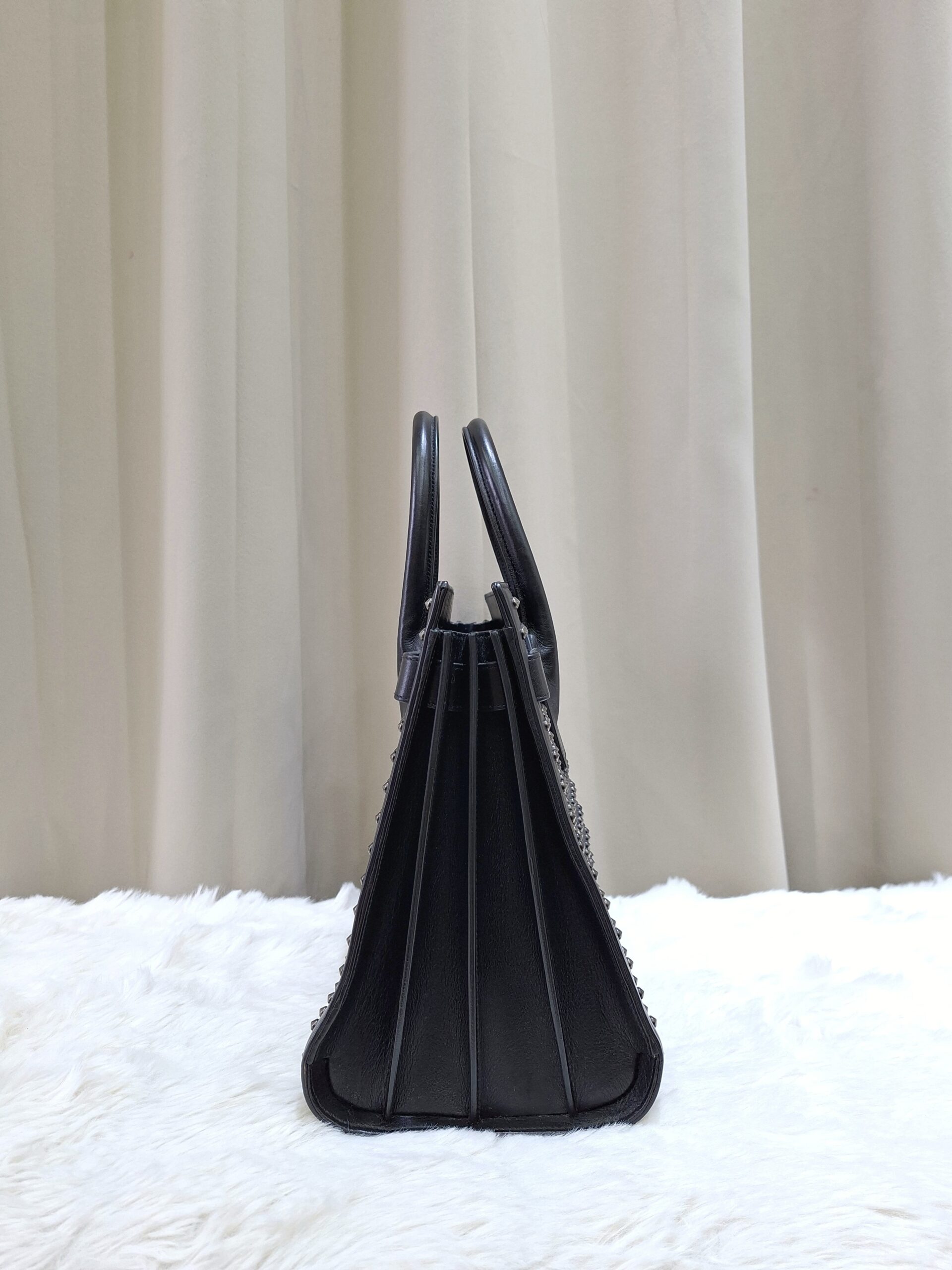 YSL Studded De Jour Tote Bag YSL Studded De Jour Tote Bag