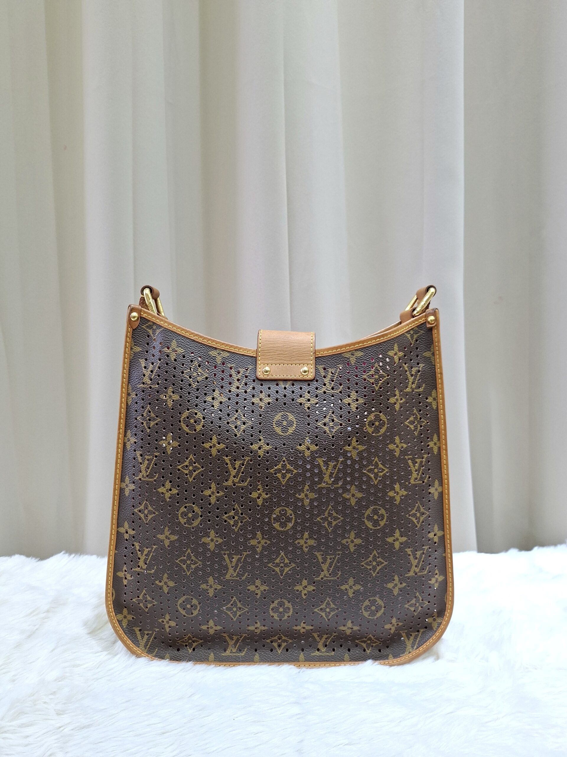 LV Perforated Musette LV Perforated Musette