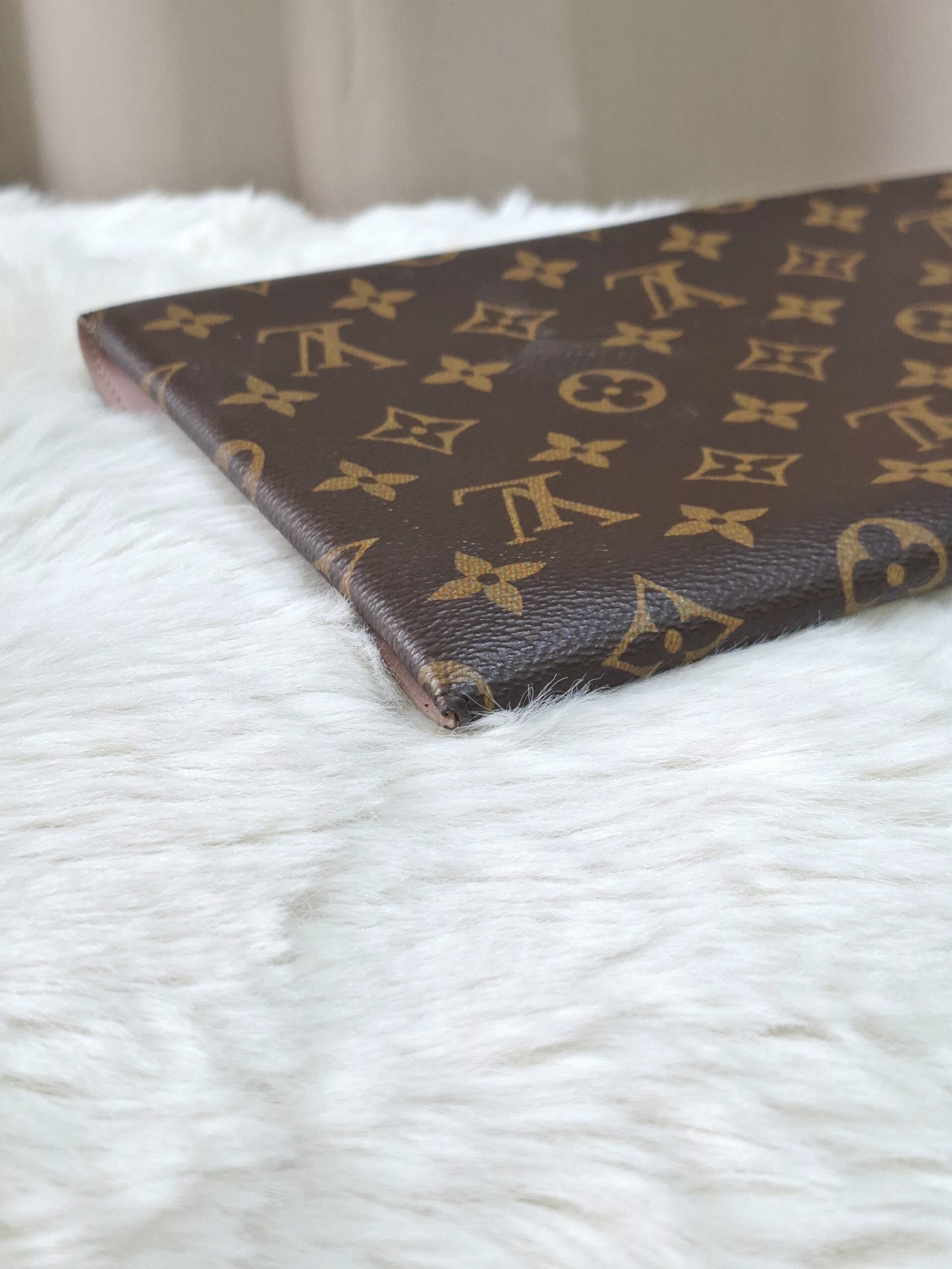LV Monogram Kirigami Pochette Medium LV Monogram Kirigami Pochette Medium