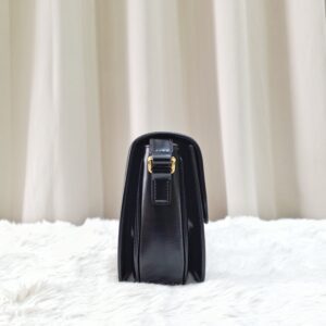 Celine Triomphe Classique Medium