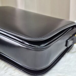 Celine Triomphe Classique Medium