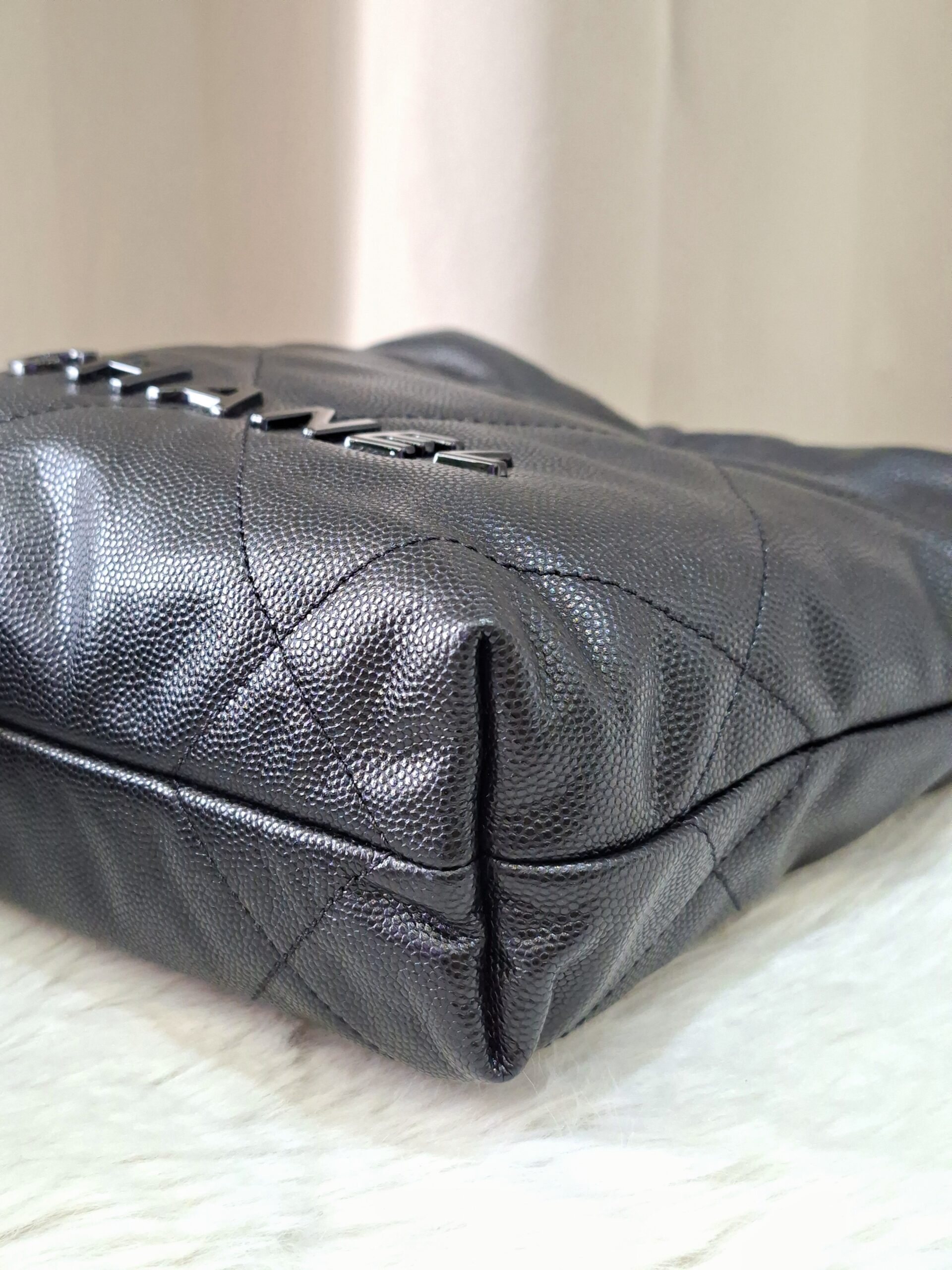 Chanel 22 Mini Black Quilted Caviar Leather Chanel 22 Mini Black Quilted Caviar Leather