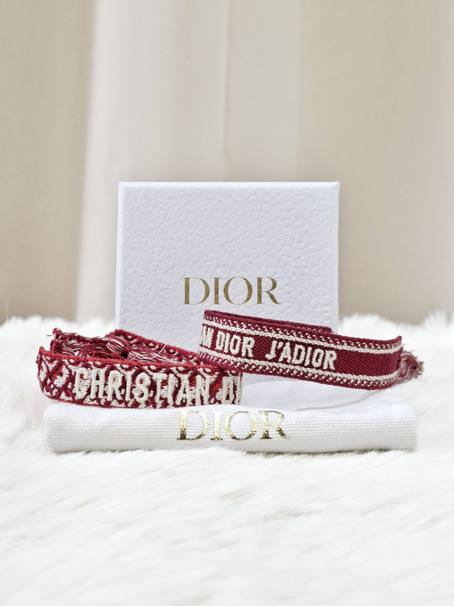 Christian Dior J'Adior Woven Cotton Friendship Bracelet Red Christian Dior J'Adior Woven Cotton Friendship Bracelet Red
