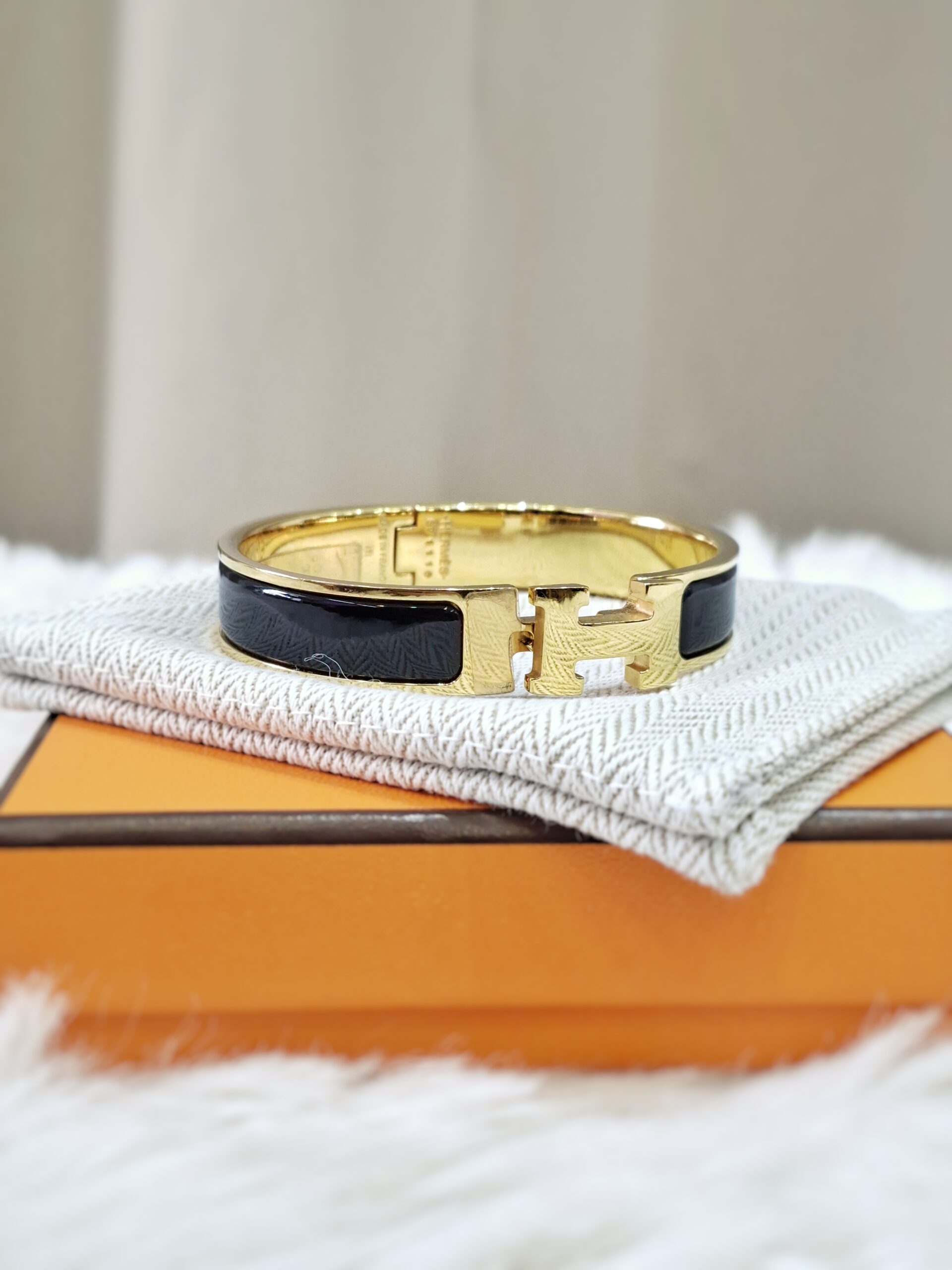 Hermès Clic H Black GHW ST 1116 Hermès Clic H Black GHW ST 1116