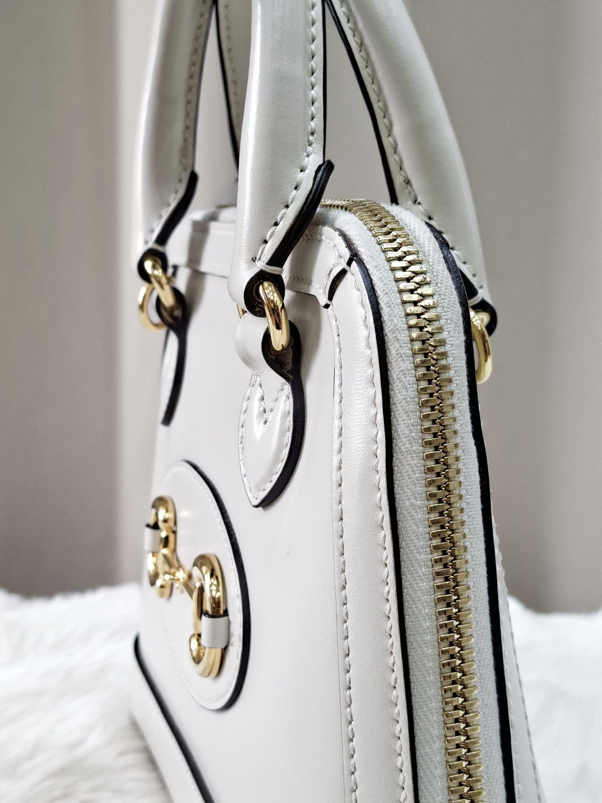 gucci 1955 top handle white ghw 640716467891 with longstrap, 2 dustbag in excellent condition 9/10 gucci 1955 top handle white ghw 640716467891 with longstrap, 2 dustbag in excellent condition 9/10