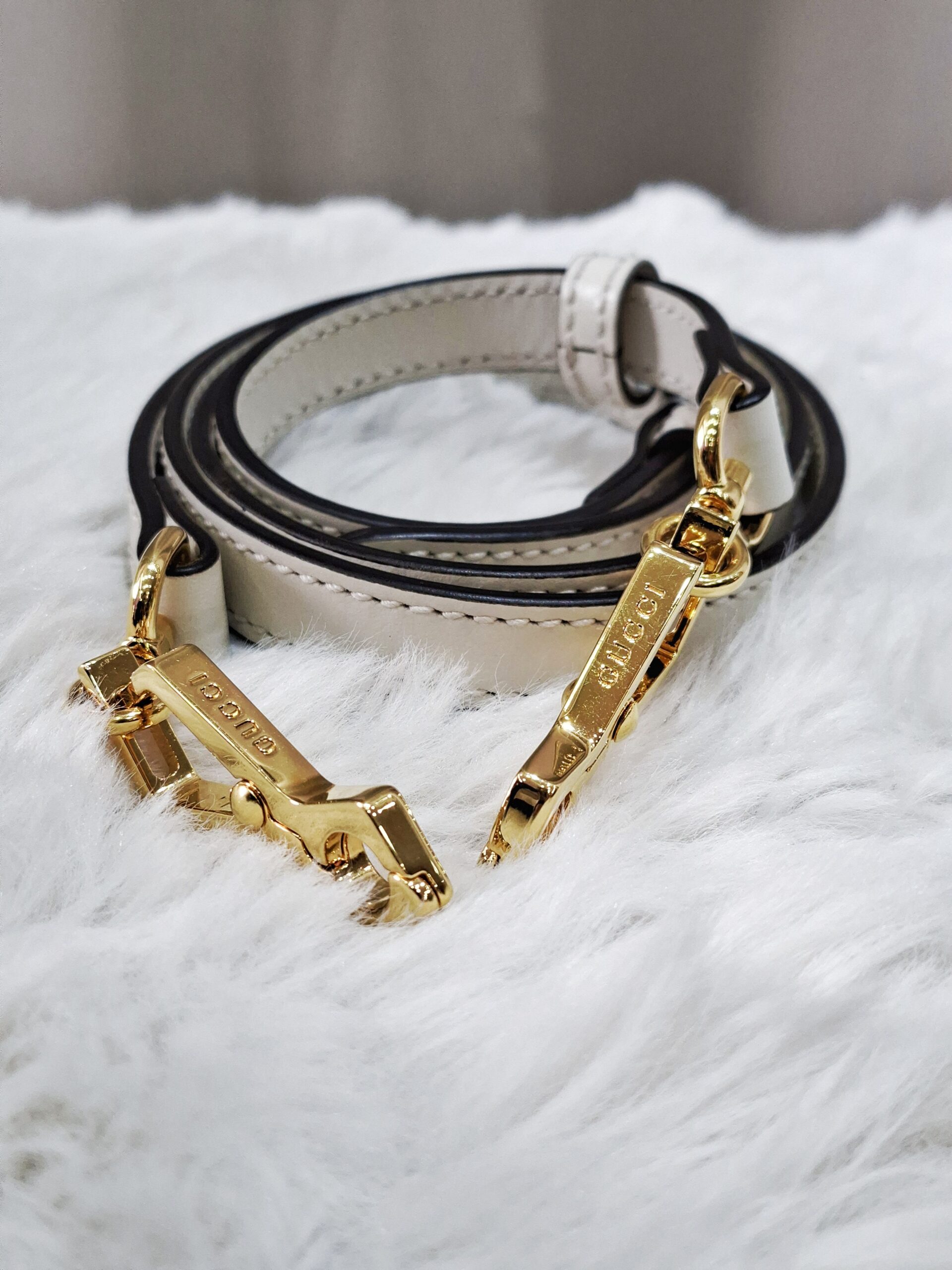 gucci 1955 top handle white ghw 640716467891 with longstrap, 2 dustbag in excellent condition 9/10 gucci 1955 top handle white ghw 640716467891 with longstrap, 2 dustbag in excellent condition 9/10