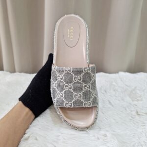 gucci angelina gg lamé platform slides